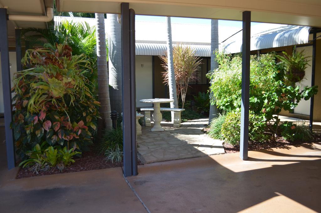 Rockhampton Palms Motor Inn エクステリア 写真