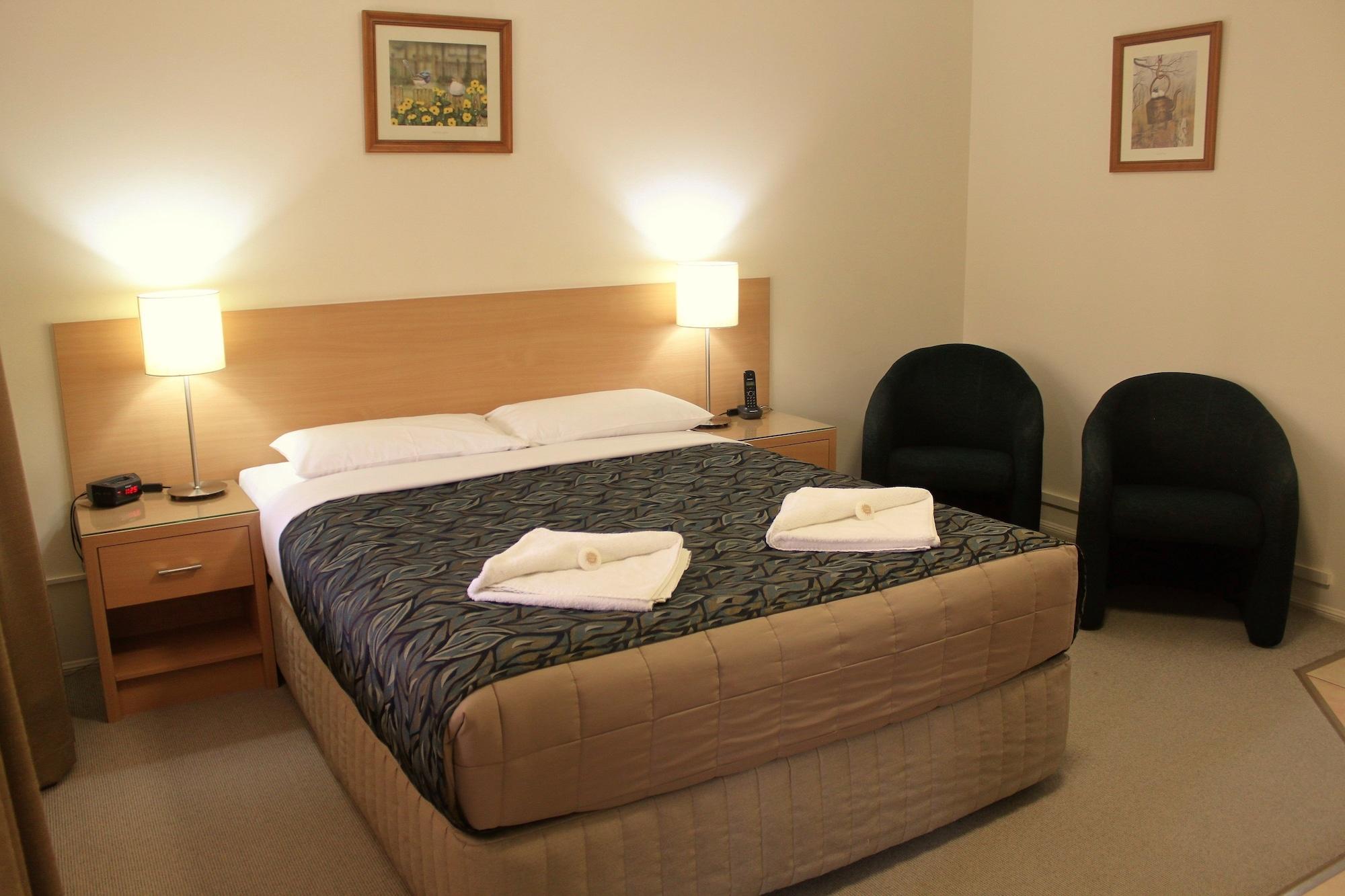 Rockhampton Palms Motor Inn エクステリア 写真