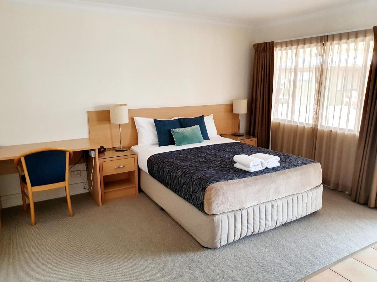 Rockhampton Palms Motor Inn エクステリア 写真