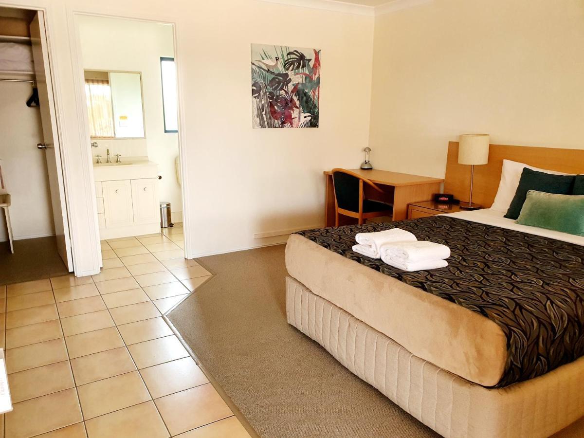 Rockhampton Palms Motor Inn エクステリア 写真
