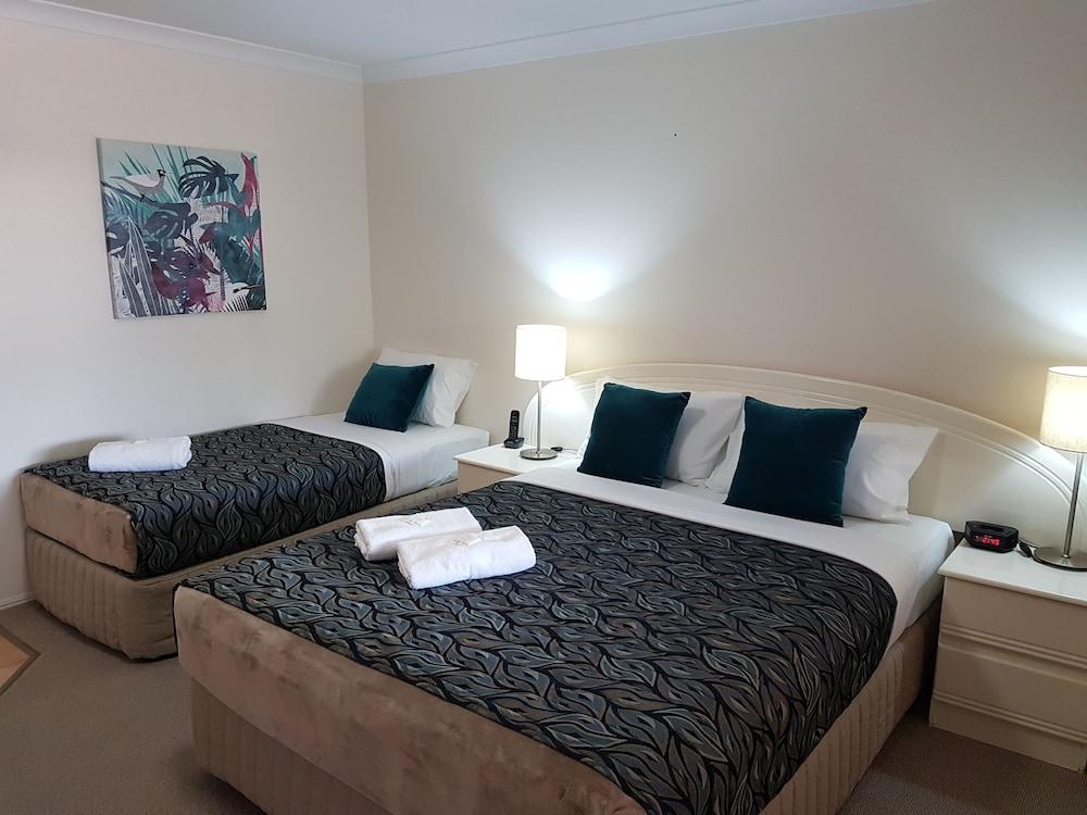 Rockhampton Palms Motor Inn エクステリア 写真