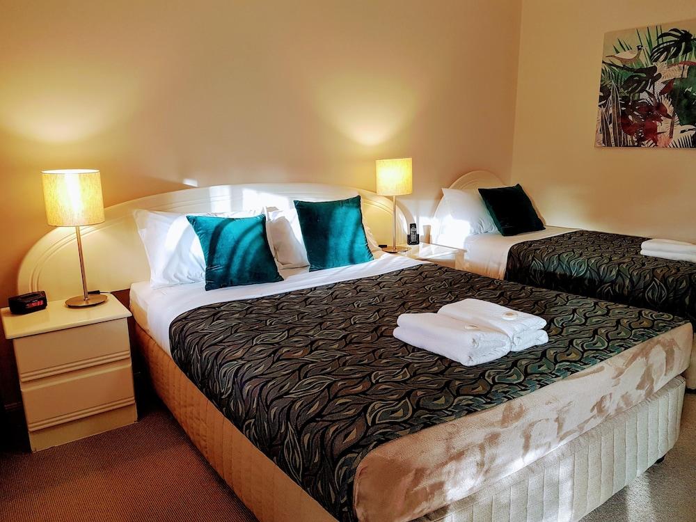 Rockhampton Palms Motor Inn エクステリア 写真