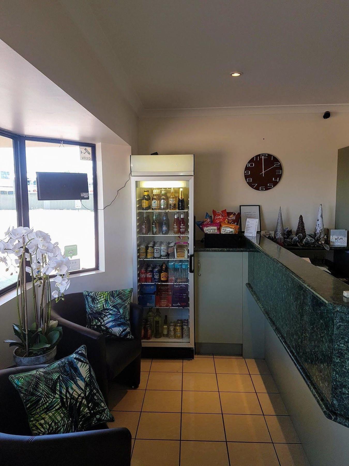 Rockhampton Palms Motor Inn エクステリア 写真