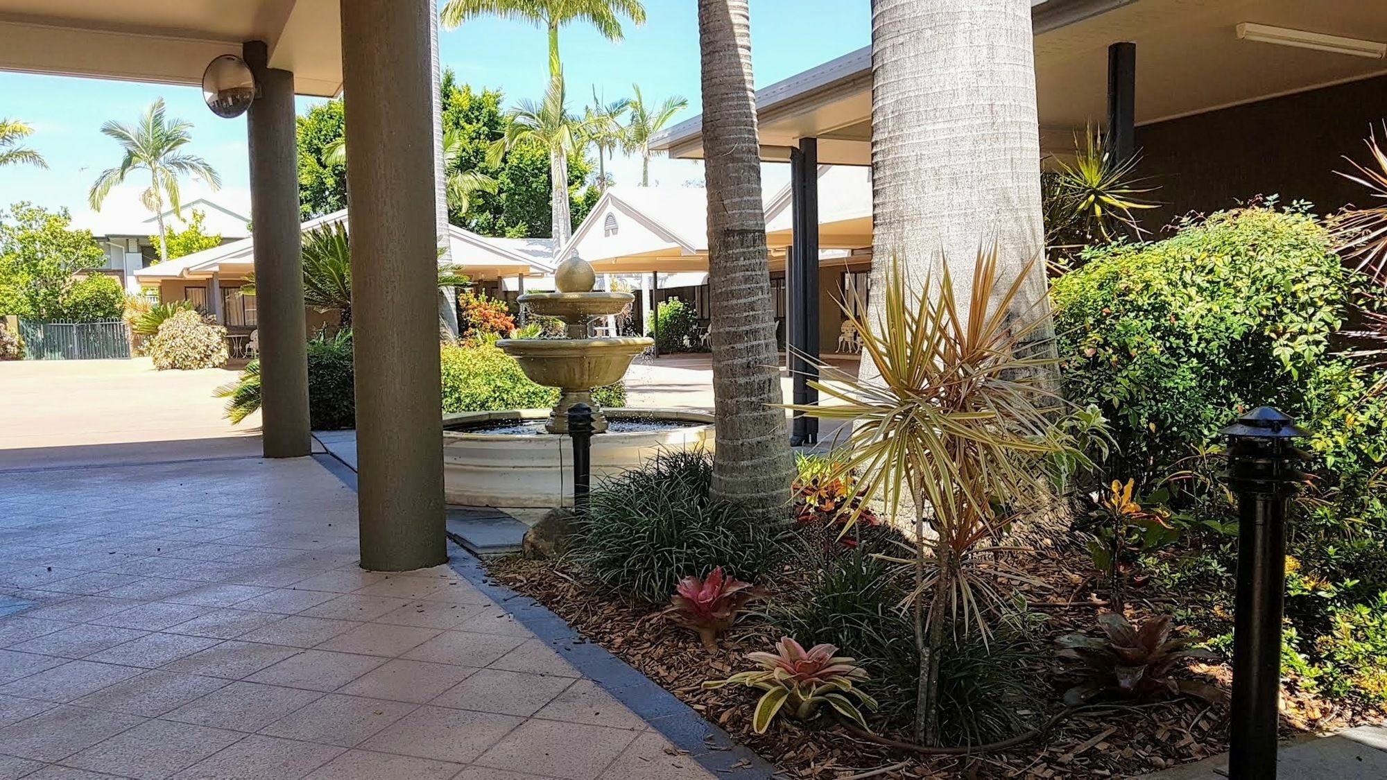 Rockhampton Palms Motor Inn エクステリア 写真