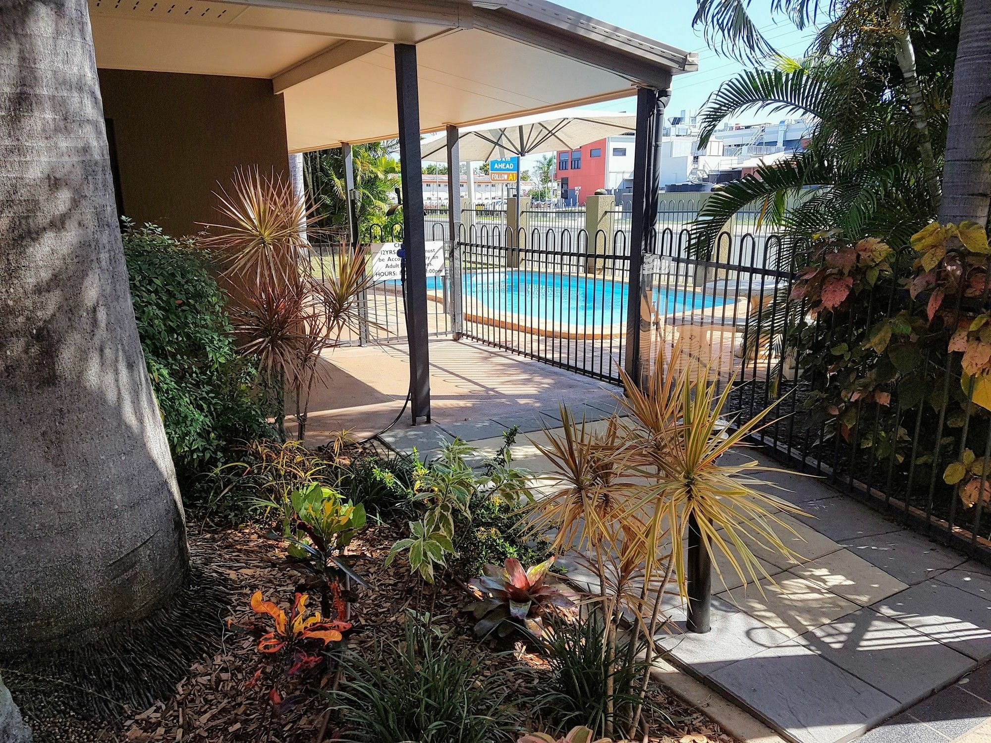 Rockhampton Palms Motor Inn エクステリア 写真